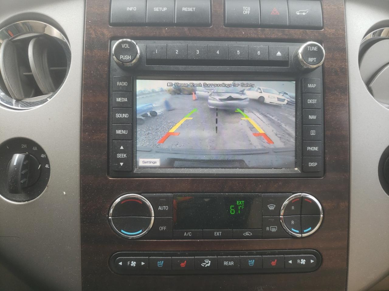 Фото 9 с аукциона – 2013 FORD EXPEDITION с VIN 1FMJU1J58DEF55856