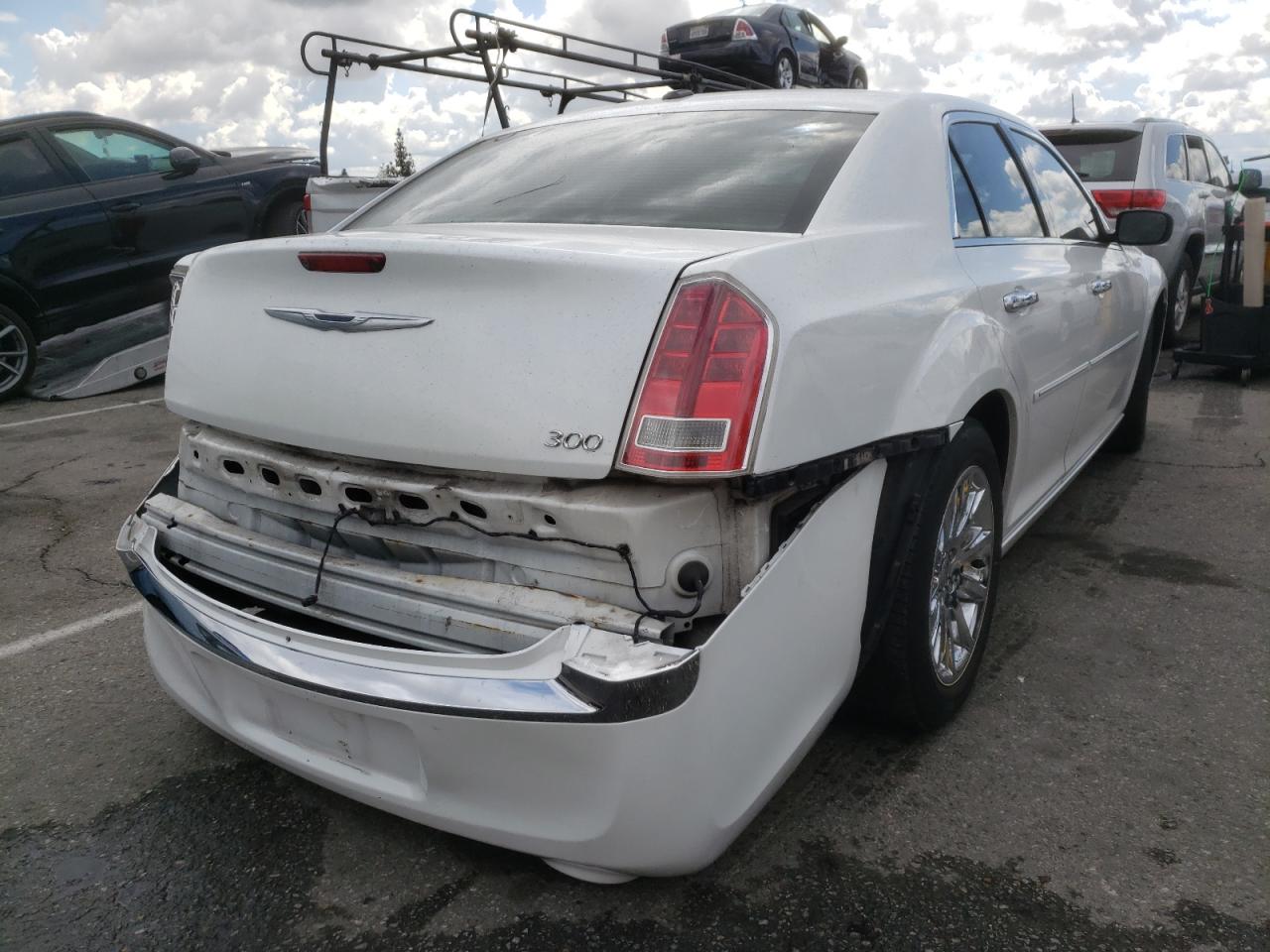 Photo 4 from auction – 2012 CHRYSLER 300 LIMITE with VIN 2C3CCACG7CH167074