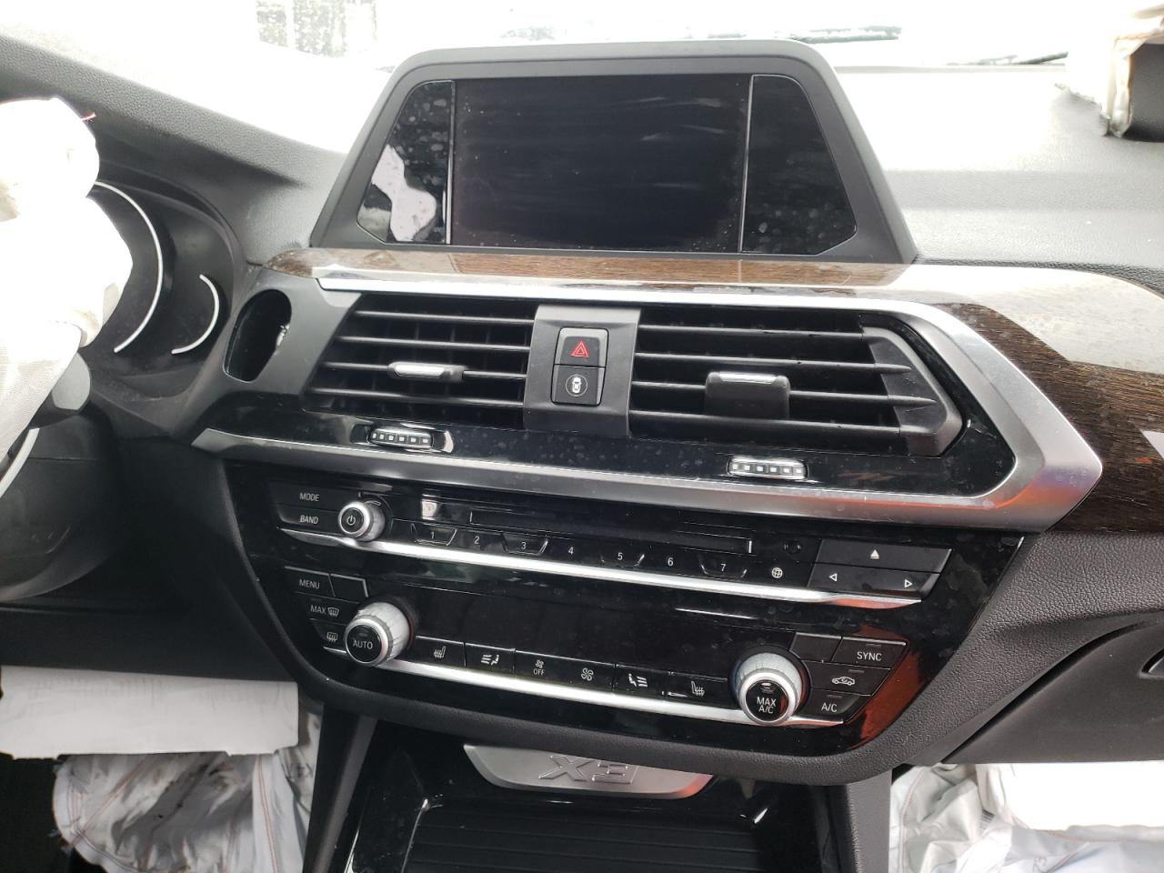 Photo 9 from auction – 2018 BMW X3 XDRIVE3 with VIN 5UXTR9C51JLD61690