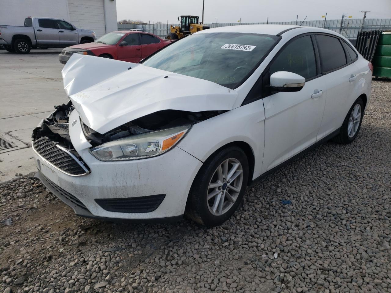 Photo 2 from auction – 2015 FORD FOCUS SE with VIN 1FADP3F25FL282916