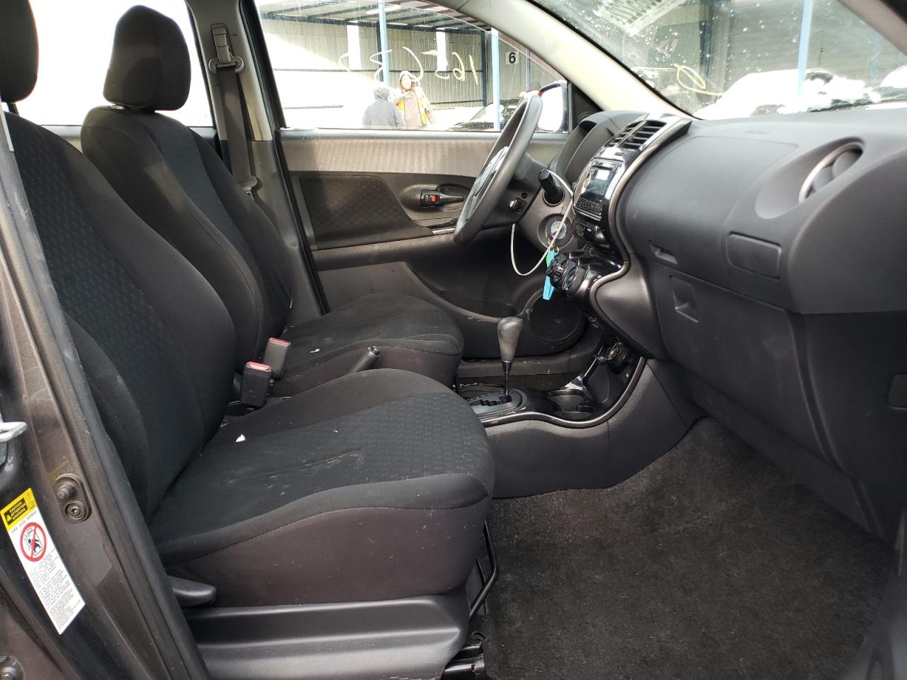 Photo 5 from auction – 2009 TOYOTA SCION XD with VIN JTKKU10489J040803