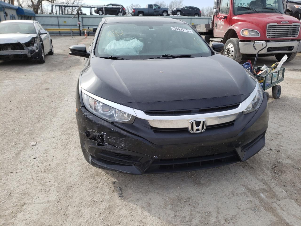 Photo 9 from auction – 2018 HONDA CIVIC EX with VIN 2HGFC2F72JH548971