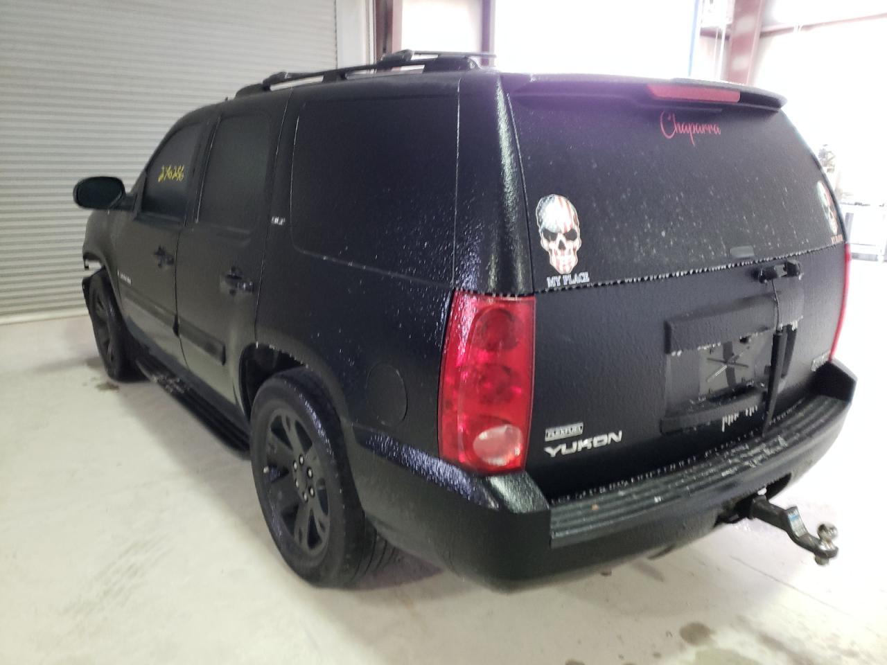 Photo 3 from auction – 2007 GMC YUKON with VIN 1GKFC13007J235400