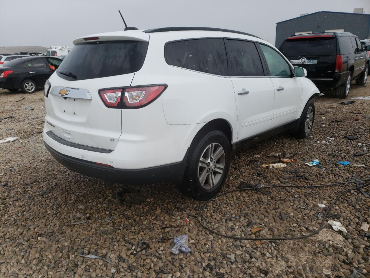 Photo 4 from auction – 2017 CHEVROLET TRAVERSE L with VIN 1GNKVGKD6HJ148928