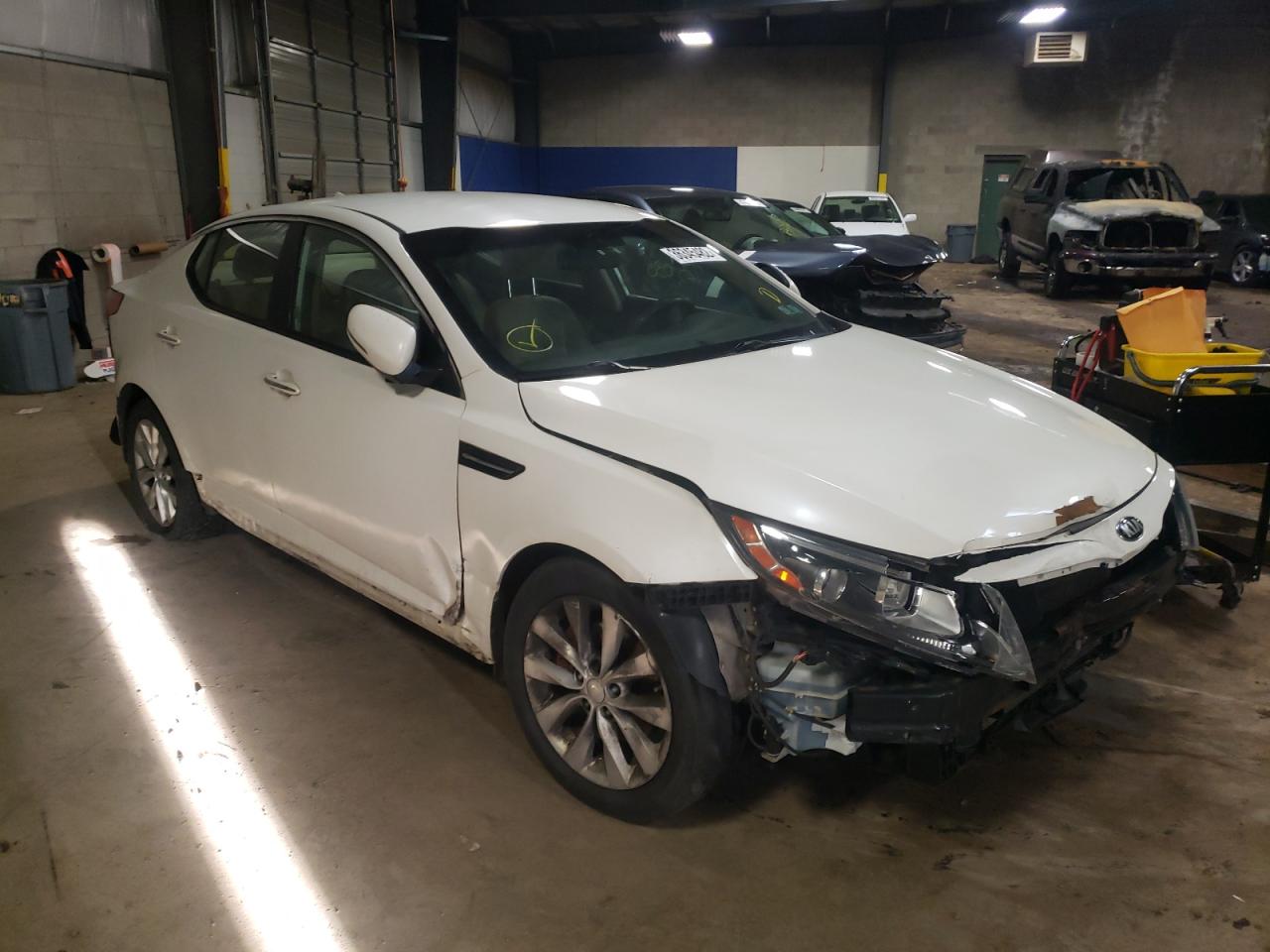 KIA OPTIMA LX 2015 with VIN KNAGM4A79F5582131 - Photo from auction