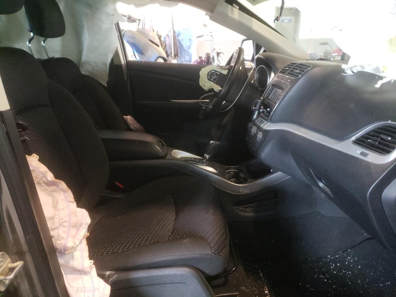 Photo 5 from auction – 2019 DODGE JOURNEY SE with VIN 3C4PDCBB6KT749653