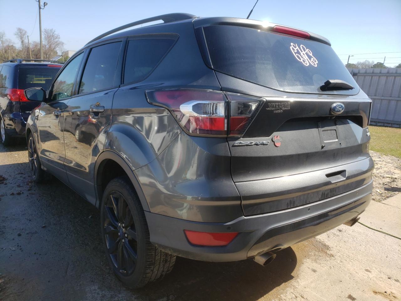 Photo 3 from auction – 2017 FORD ESCAPE SE with VIN 1FMCU0GD0HUA60676