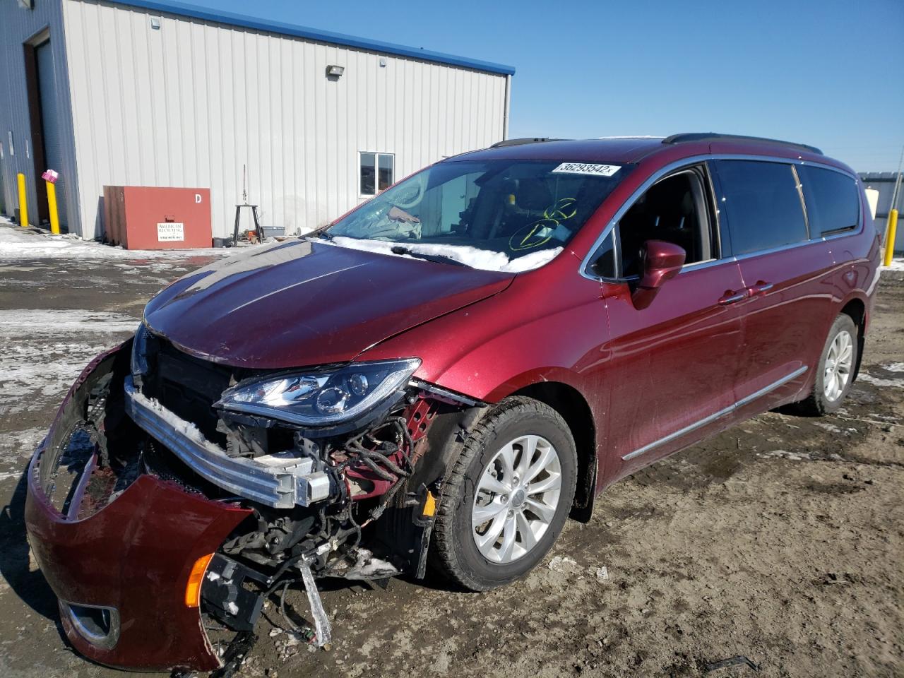 Photo 2 from auction – 2017 CHRYSLER PACIFICA T with VIN 2C4RC1BG1HR509806