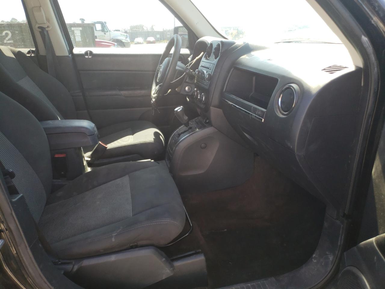 Photo 5 from auction – 2015 JEEP PATRIOT SP with VIN 1C4NJPBA7FD273665