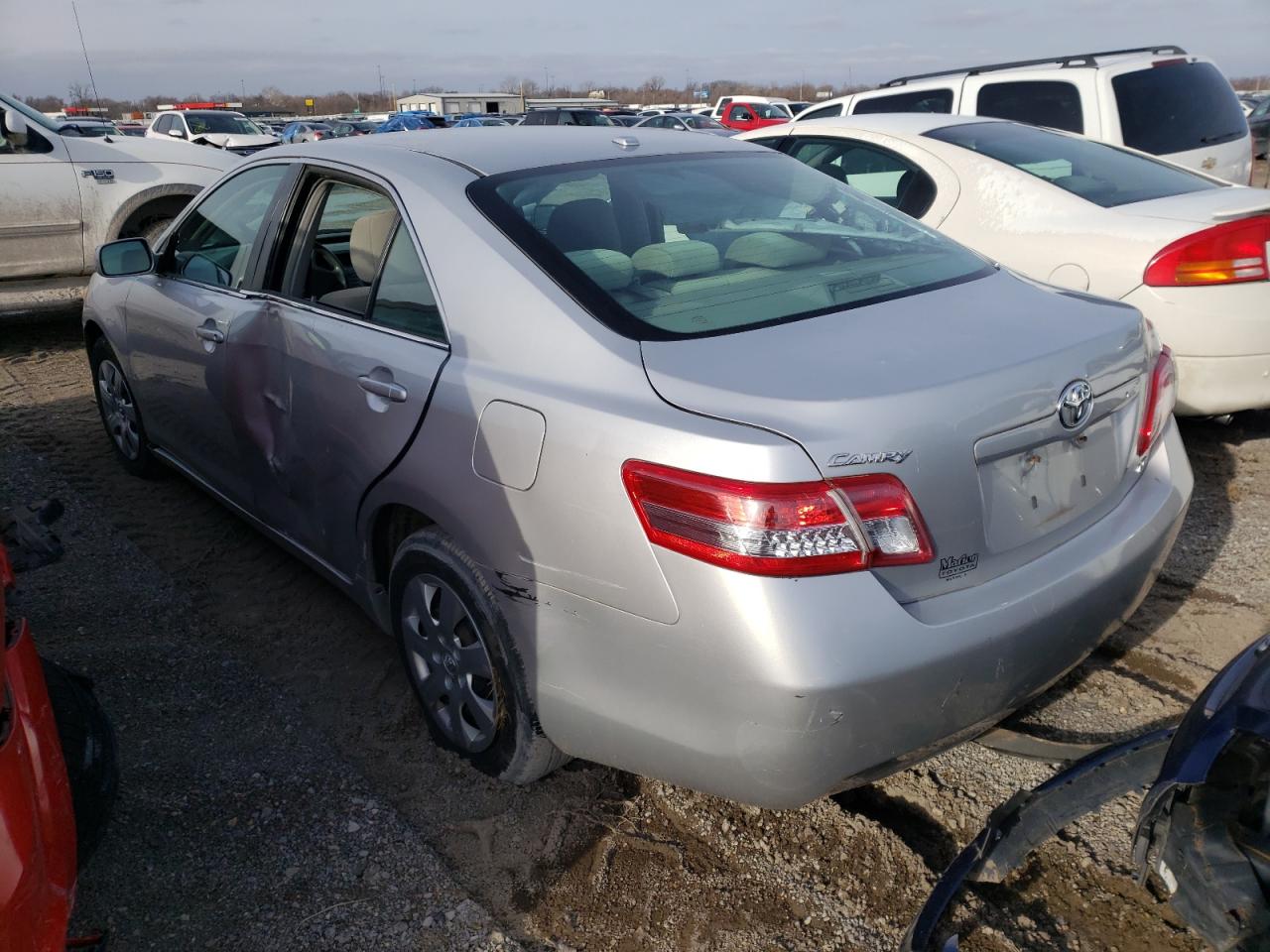Photo 3 from auction – 2011 TOYOTA CAMRY BASE with VIN 4T1BF3EK6BU601441