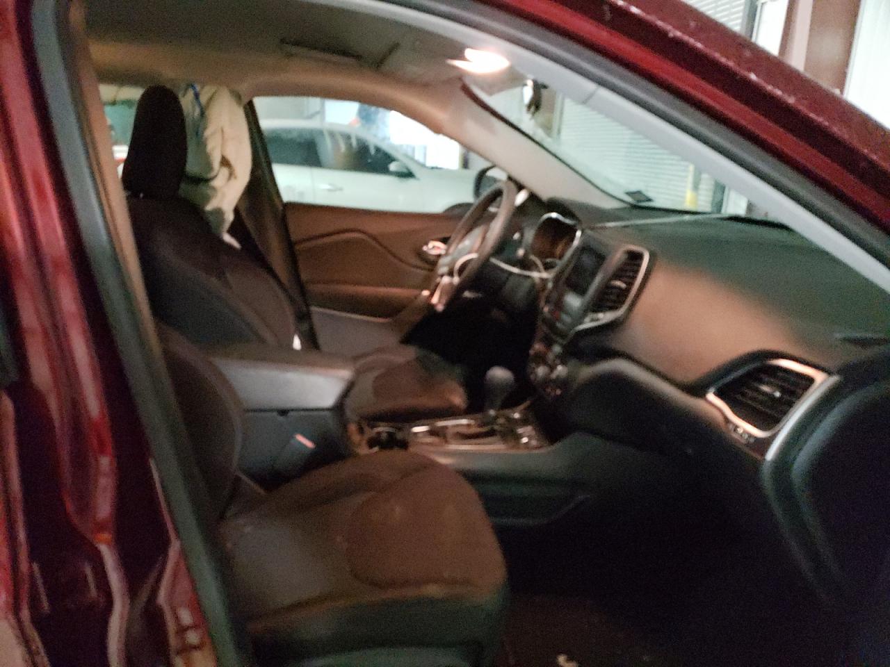 Photo 5 from auction – 2019 JEEP CHEROKEE L with VIN 1C4PJMCB8KD192800