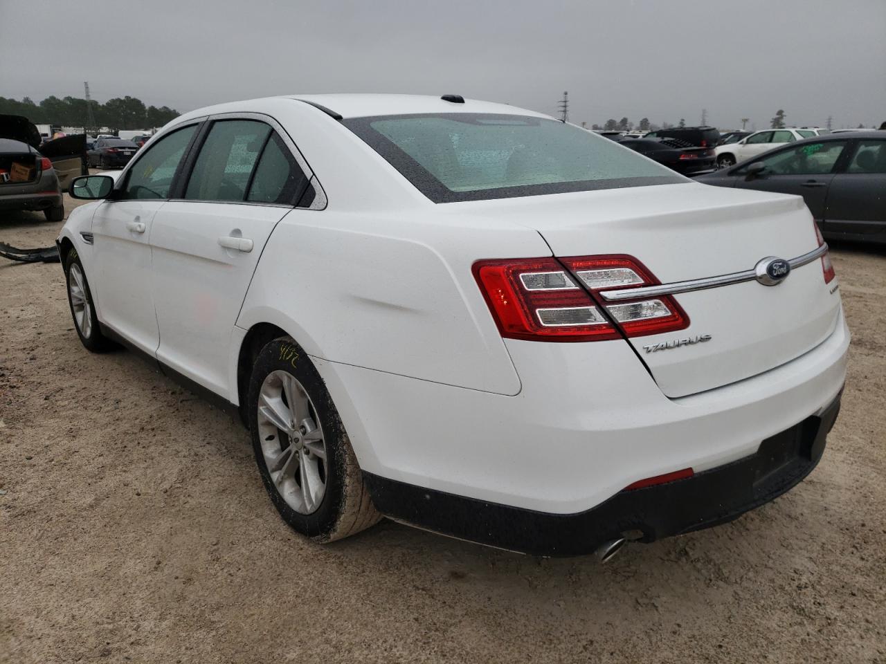 Photo 3 from auction – 2016 FORD TAURUS SE with VIN 1FAHP2D88GG106861