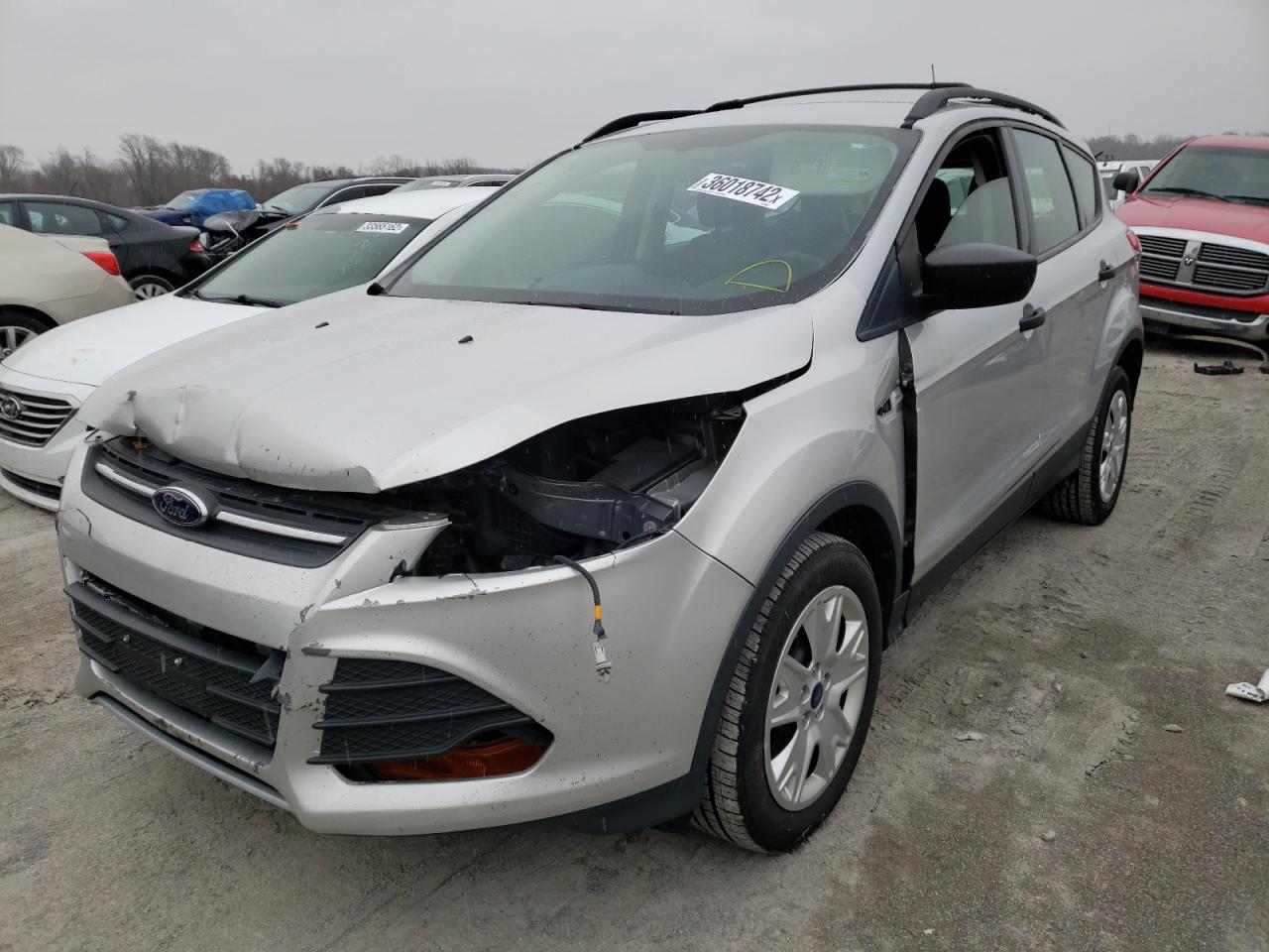 Photo 2 from auction – 2013 FORD ESCAPE S with VIN 1FMCU0F70DUA60943