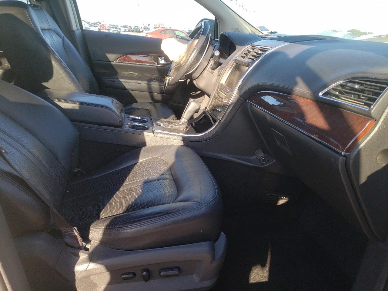 Photo 5 from auction – 2013 LINCOLN MKX with VIN 2LMDJ6JK4DBL37891