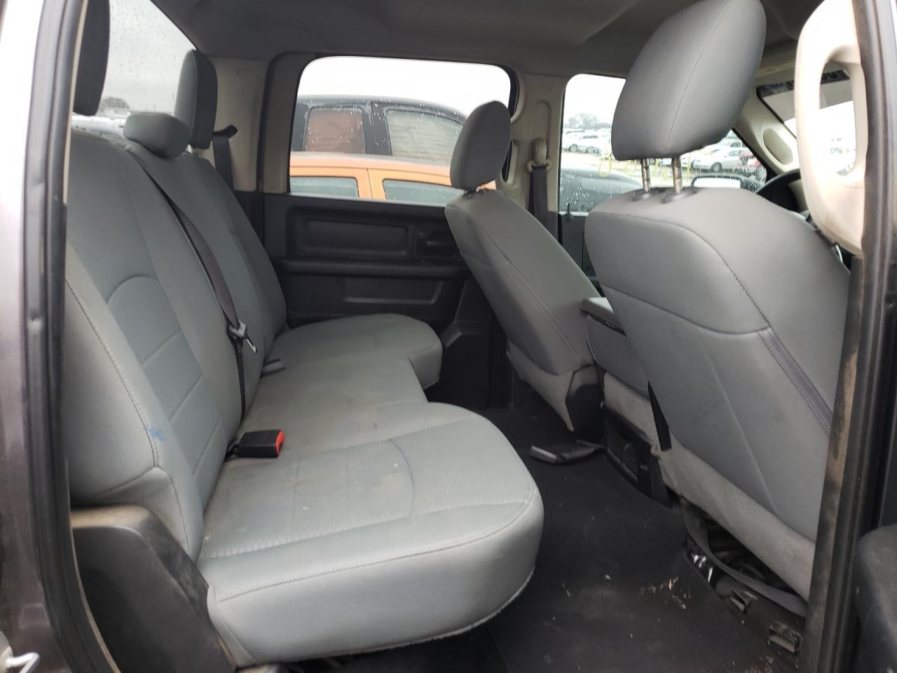 Photo 6 from auction – 2018 RAM 1500 ST with VIN 1C6RR6KT8JS305511