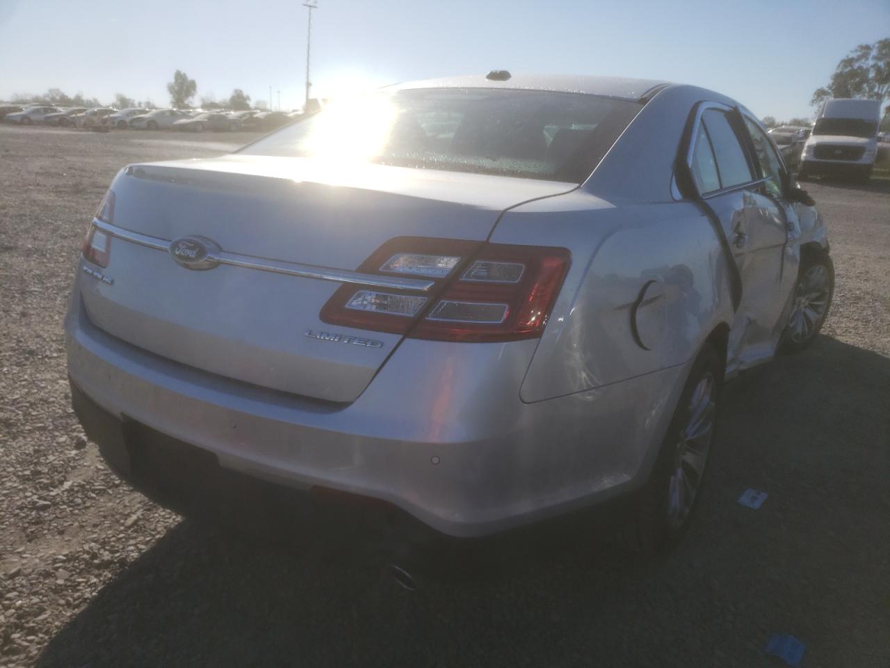 Photo 4 from auction – 2016 FORD TAURUS LIM with VIN 1FAHP2F82GG113317