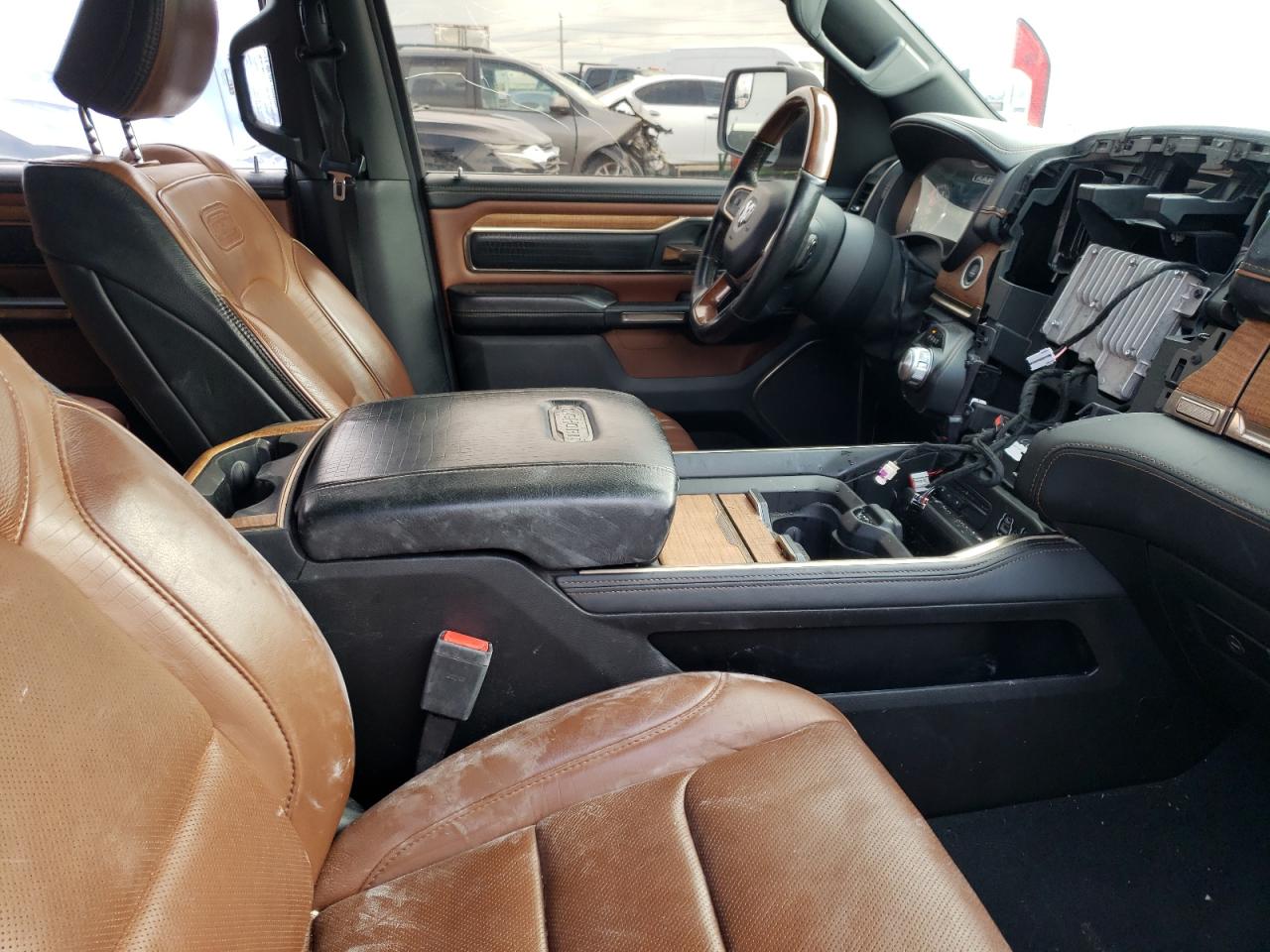 Photo 5 from auction – 2019 RAM 1500 LONGH with VIN 1C6SRFST4KN716311