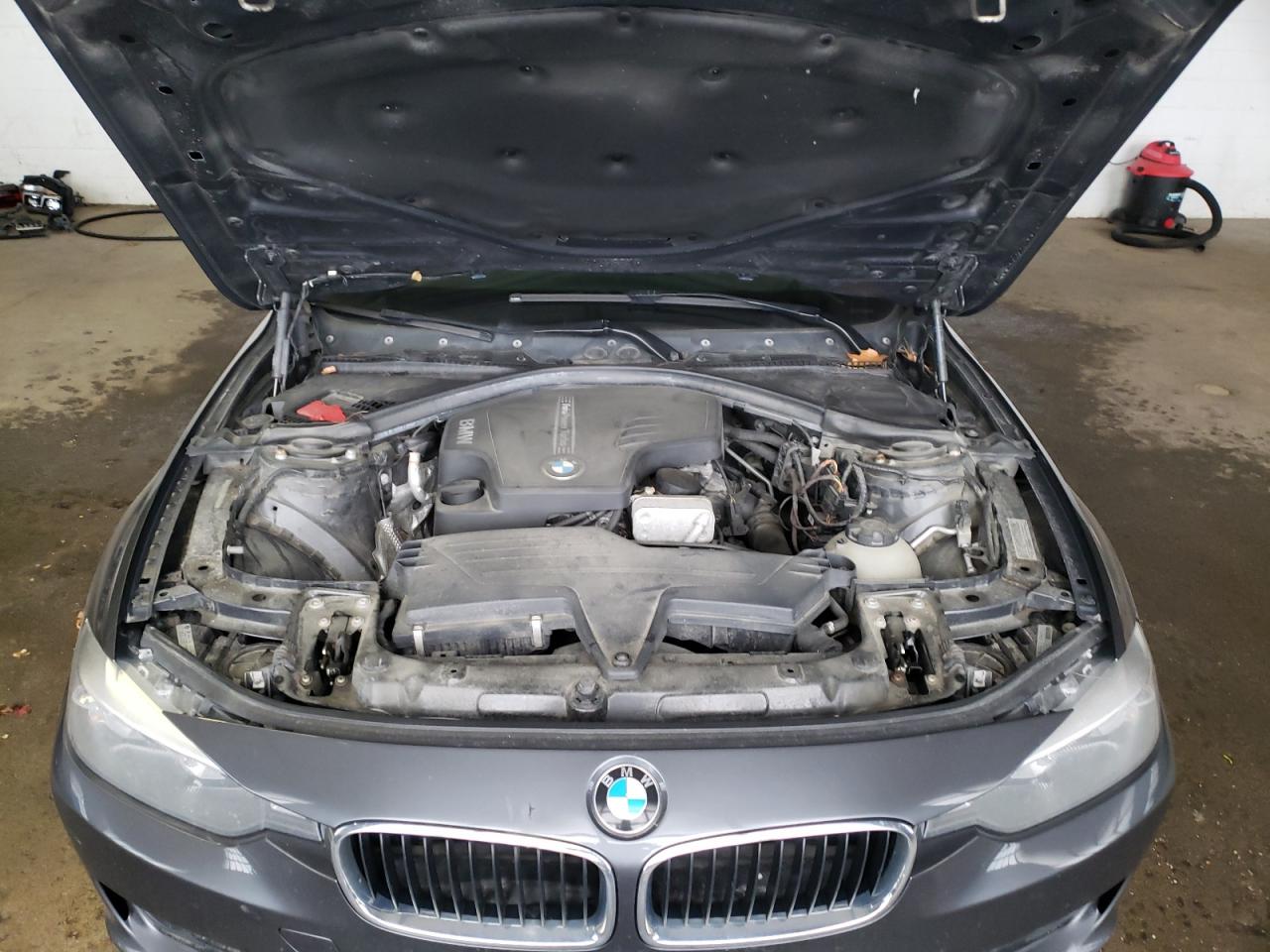 Photo 7 from auction – 2013 BMW 328 XI with VIN WBA3B3G52DNR80962