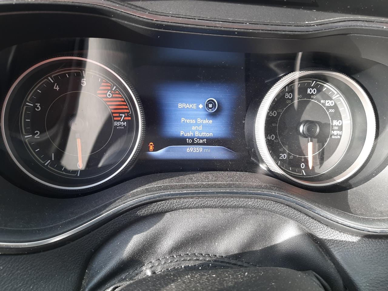 Photo 8 from auction – 2019 JEEP CHEROKEE L with VIN 1C4PJMDNXKD180561
