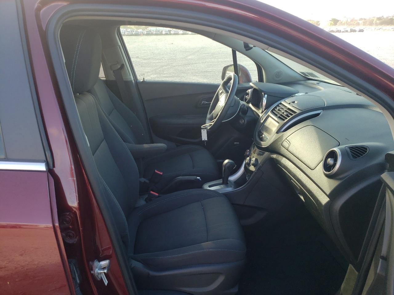Photo 5 from auction – 2016 CHEVROLET TRAX 1LT with VIN 3GNCJLSB0GL119102