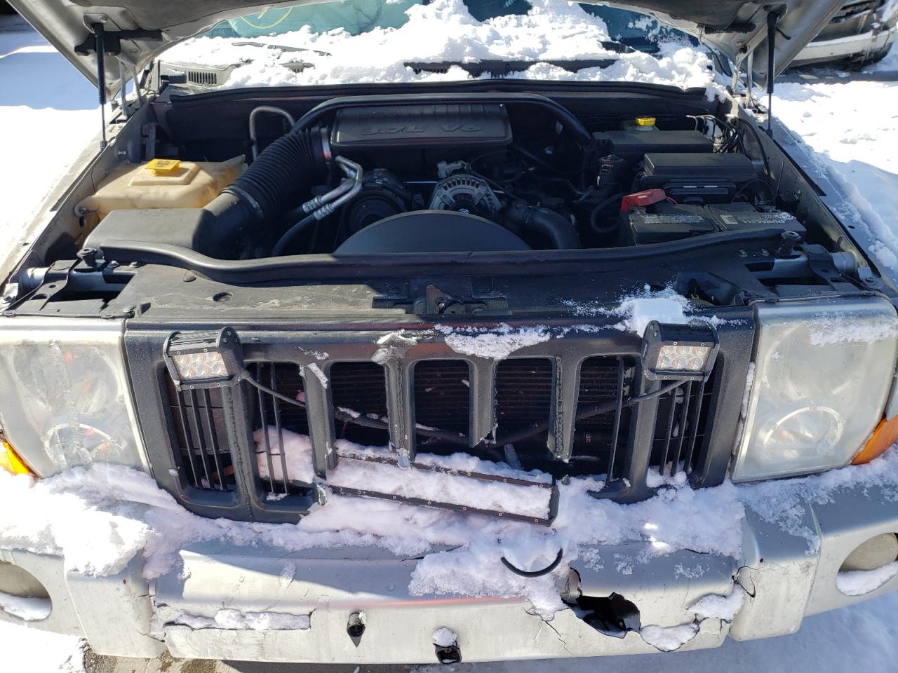 Photo 7 from auction – 2010 JEEP COMMANDER with VIN 1J4RG4GK9AC140799