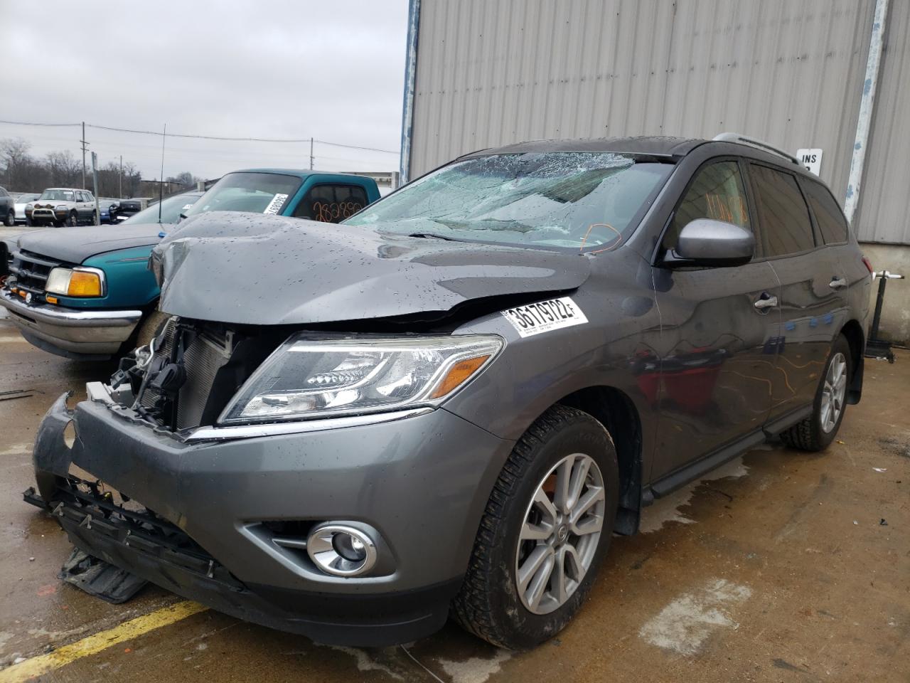 Photo 2 from auction – 2016 NISSAN PATHFINDER with VIN 5N1AR2MN9GC636416