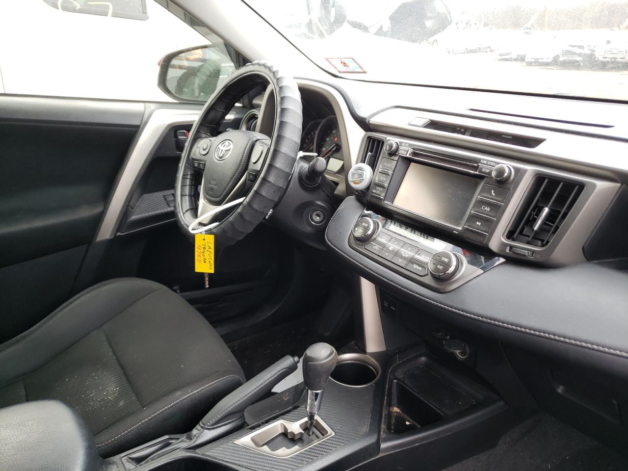 Photo 9 from auction – 2013 TOYOTA RAV4 with VIN JTMRFREV7DD028407