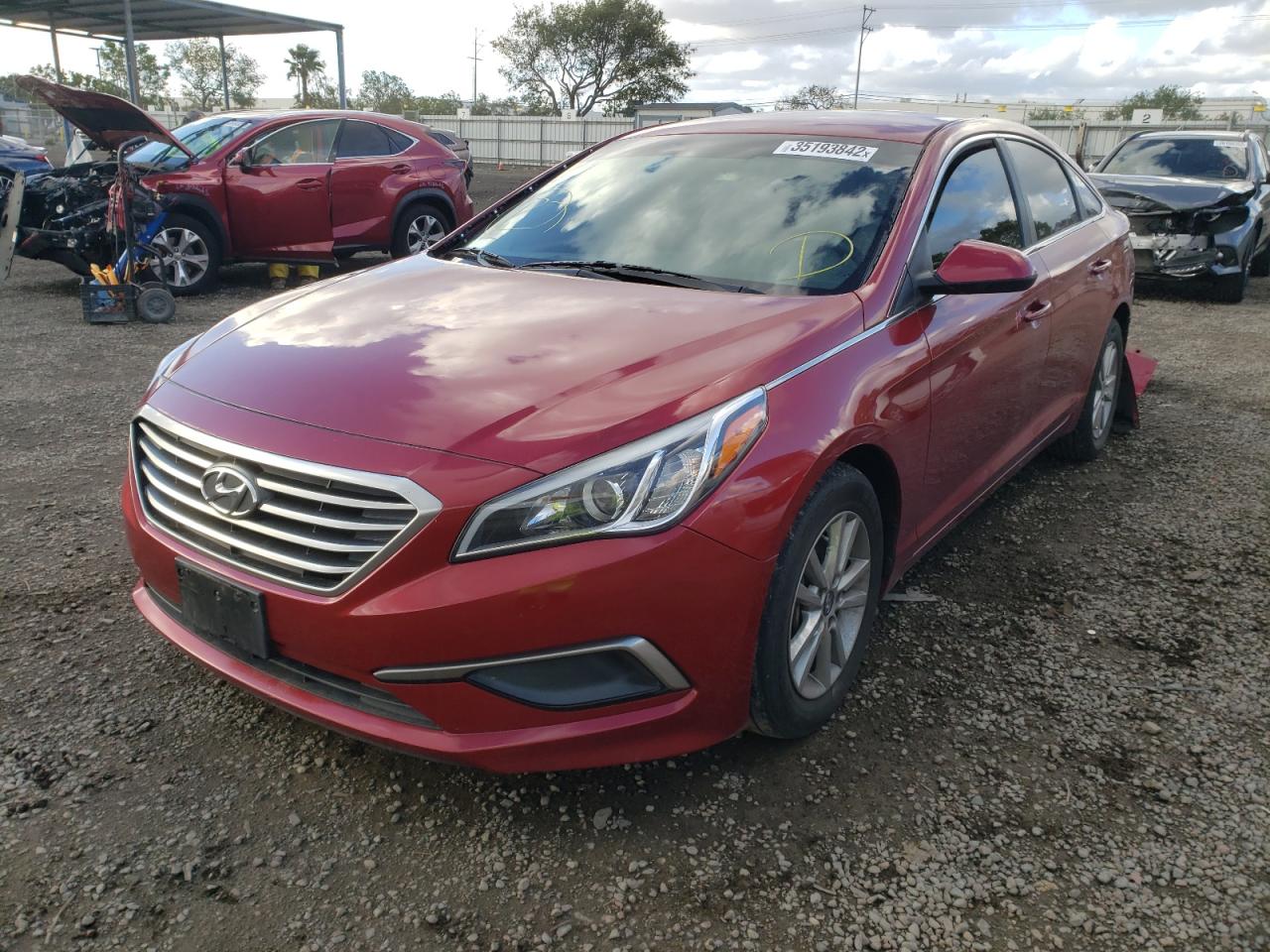 Photo 2 from auction – 2016 HYUNDAI SONATA SE with VIN 5NPE24AF9GH342358