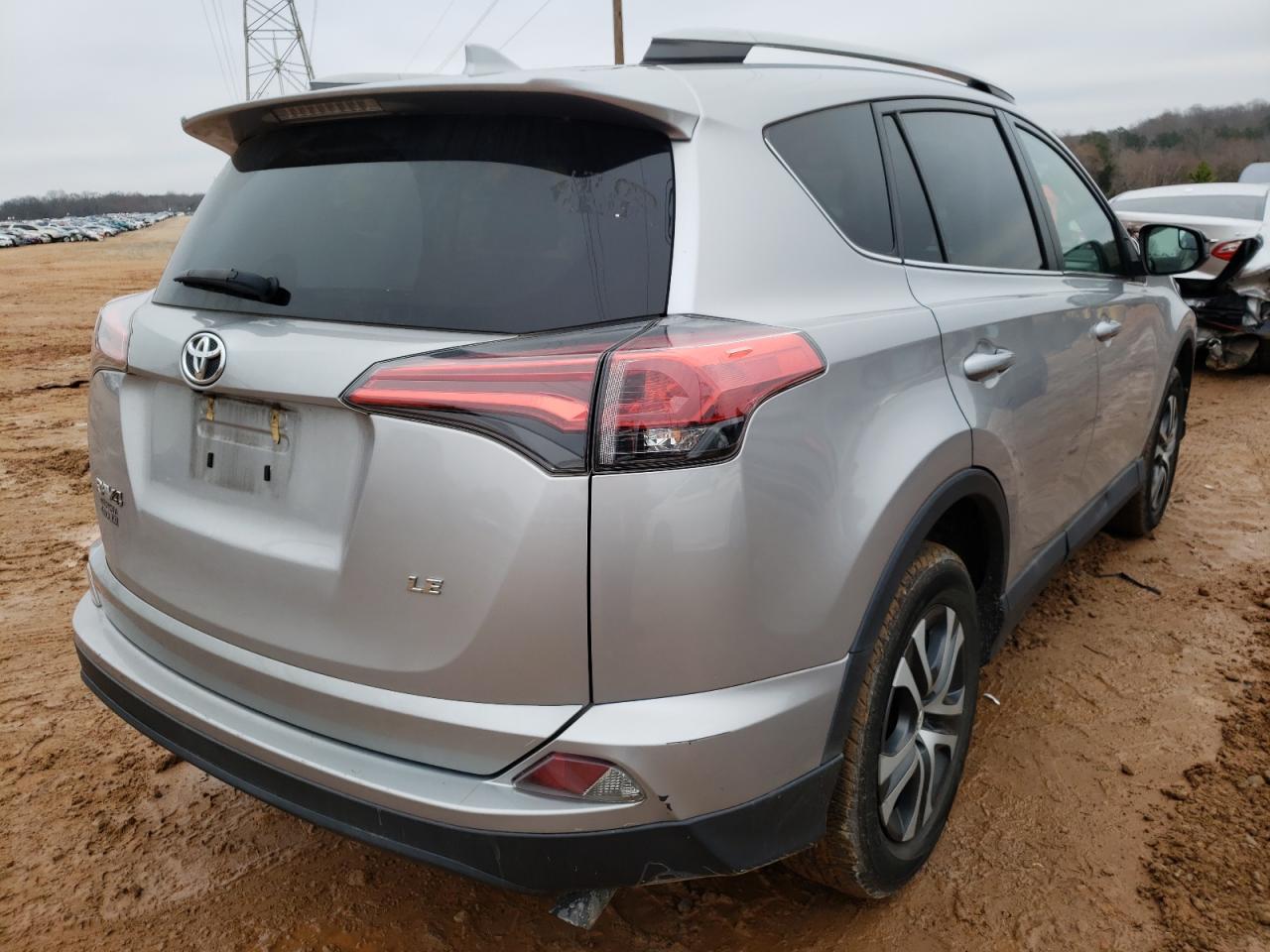 Photo 4 from auction – 2017 TOYOTA RAV4 LE with VIN 2T3ZFREV5HW377414