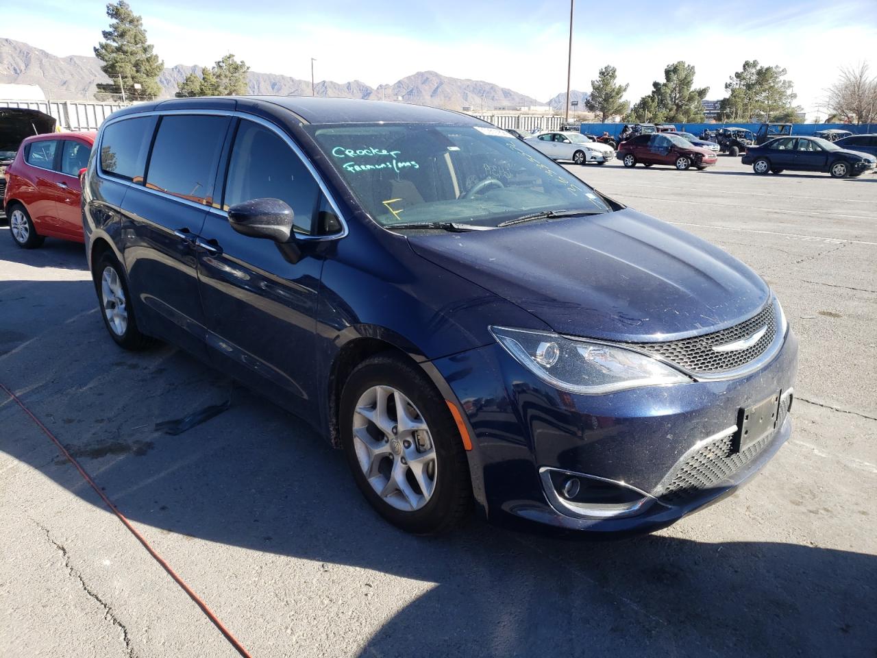 CHRYSLER PACIFICA T 2017 with VIN 2C4RC1BG2HR777389 - Photo from auction