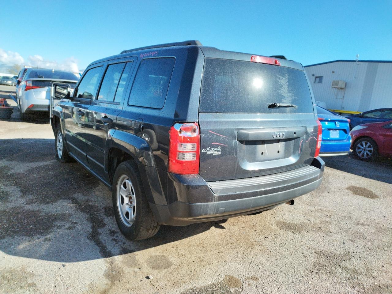Photo 3 from auction – 2014 JEEP PATRIOT SP with VIN 1C4NJPBB2ED758044