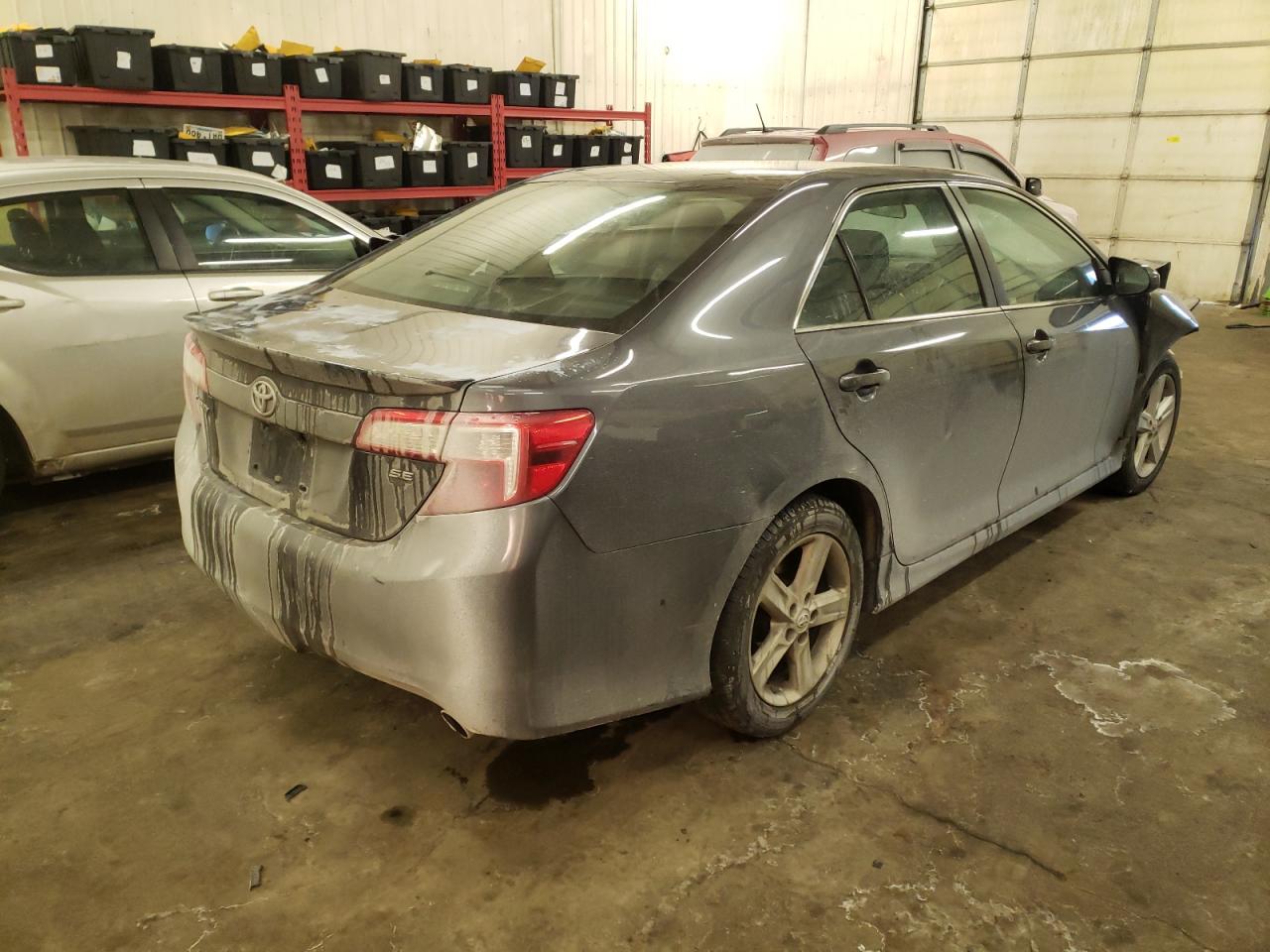 Photo 4 from auction – 2013 TOYOTA CAMRY L with VIN 4T1BF1FK9DU671604