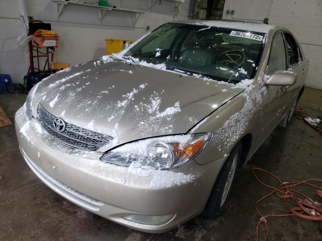 Photo 2 from auction – 2004 TOYOTA CAMRY LE with VIN 4T1BF30K54U585789