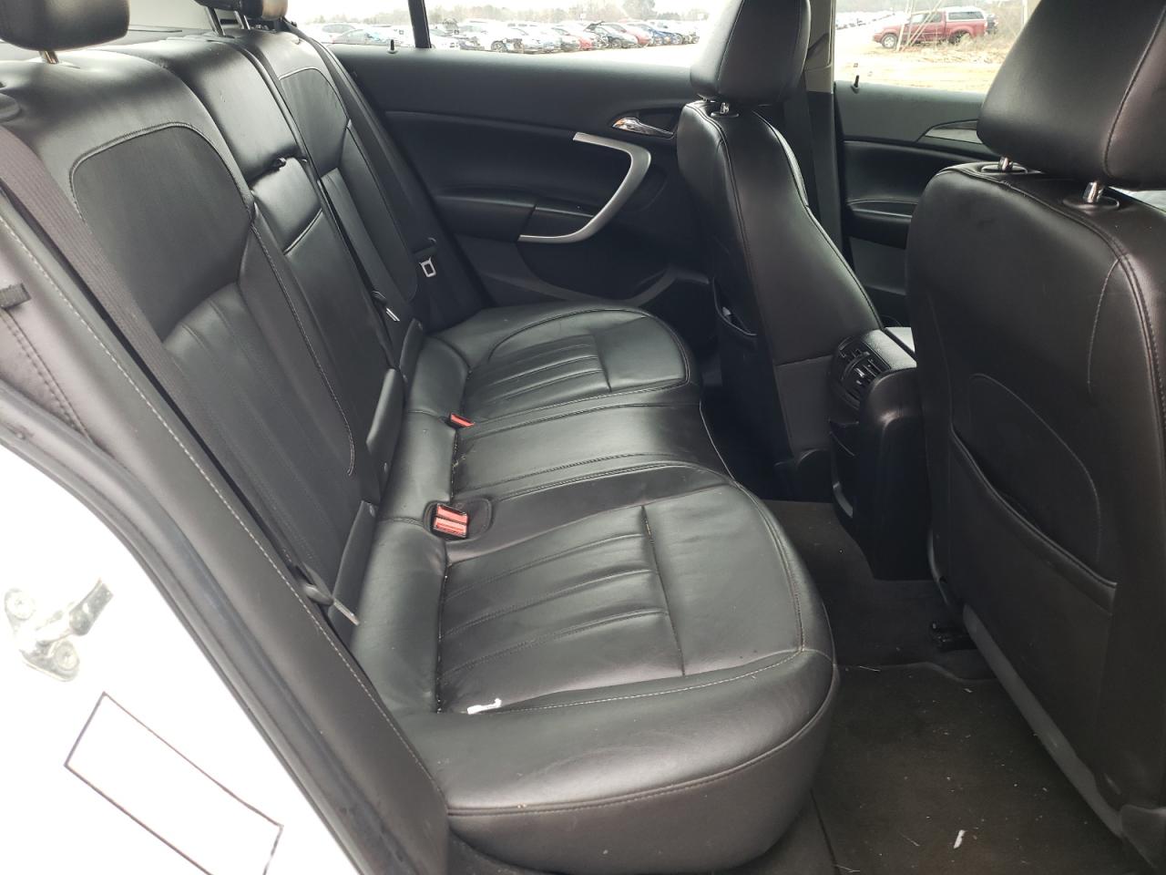 Photo 6 from auction – 2017 BUICK REGAL SPOR with VIN 2G4GL5EX1H9103952