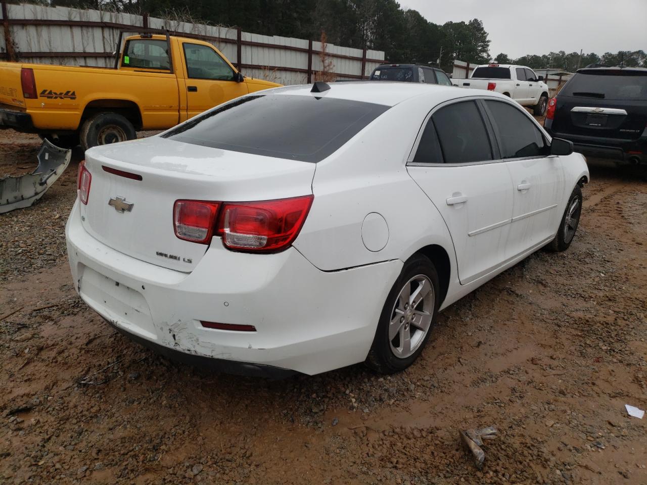 Photo 4 from auction – 2014 CHEVROLET MALIBU LS with VIN 1G11B5SLXEF252936