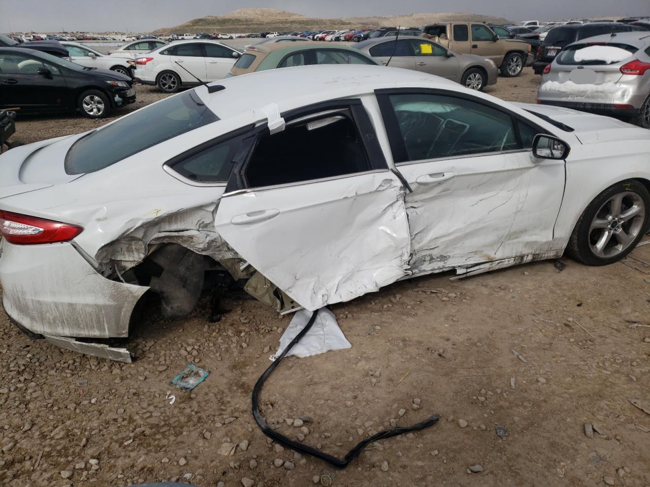 Photo 9 from auction – 2016 FORD FUSION SE with VIN 3FA6P0H98GR156814