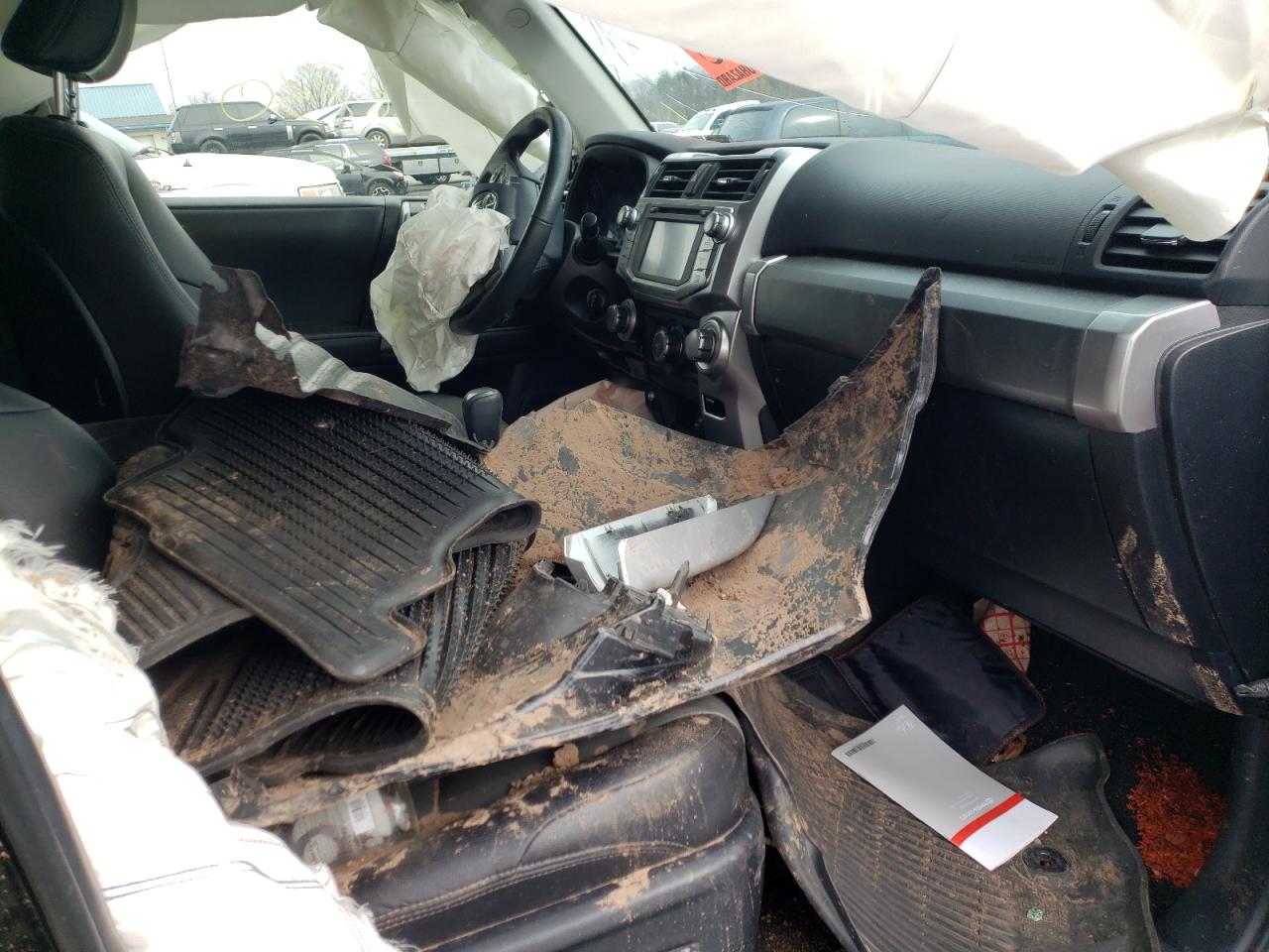 Photo 5 from auction – 2018 TOYOTA 4RUNNER SR with VIN JTEBU5JR2J5537248