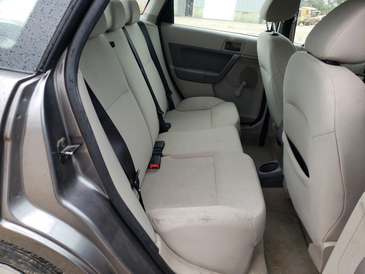 Foto 6 de la subasta – 2011 FORD FOCUS S con VIN 1FAHP3EN6BW118046