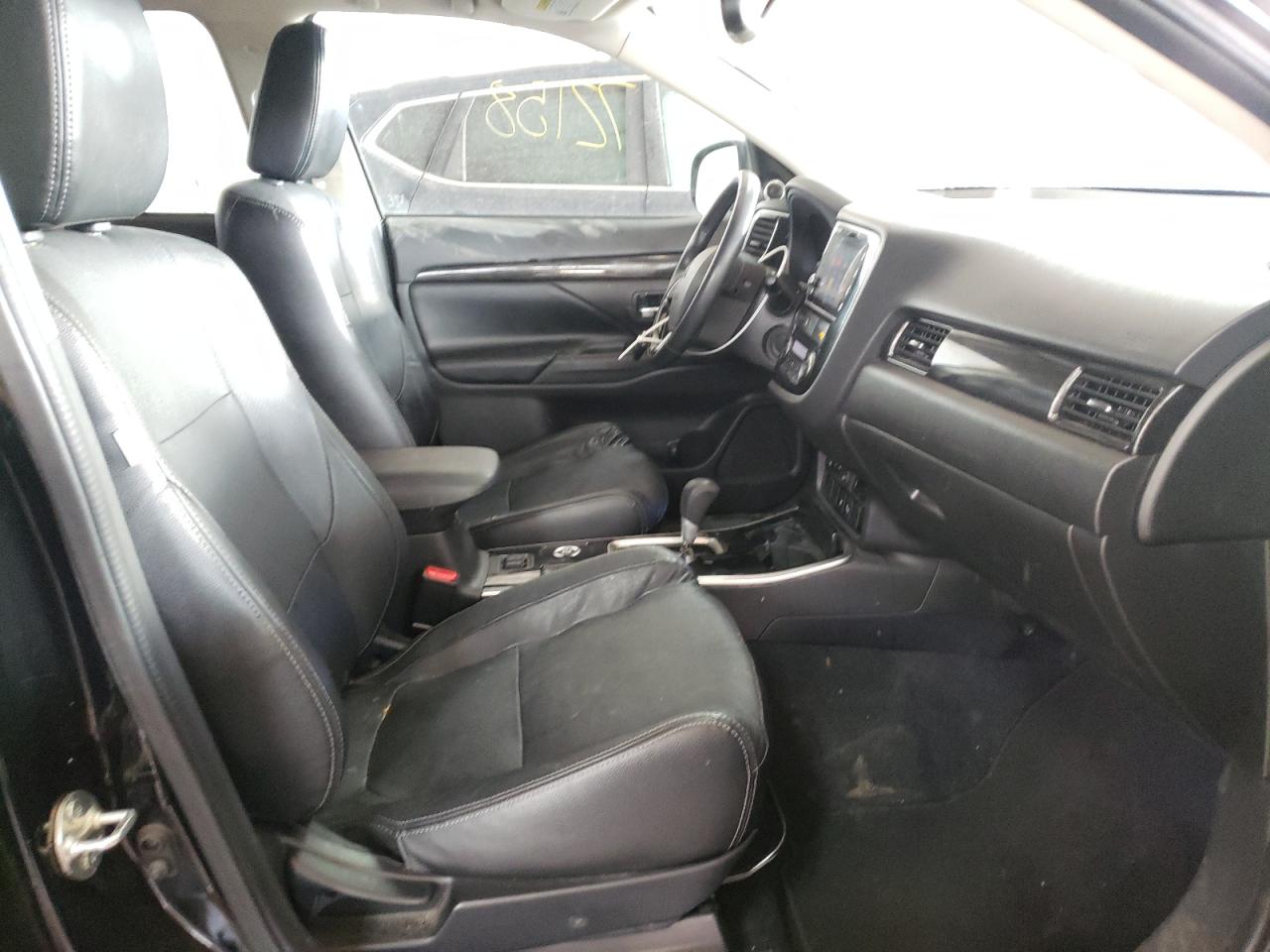 Photo 5 from auction – 2017 MITSUBISHI OUTLANDER with VIN JA4AZ3A30HZ028886