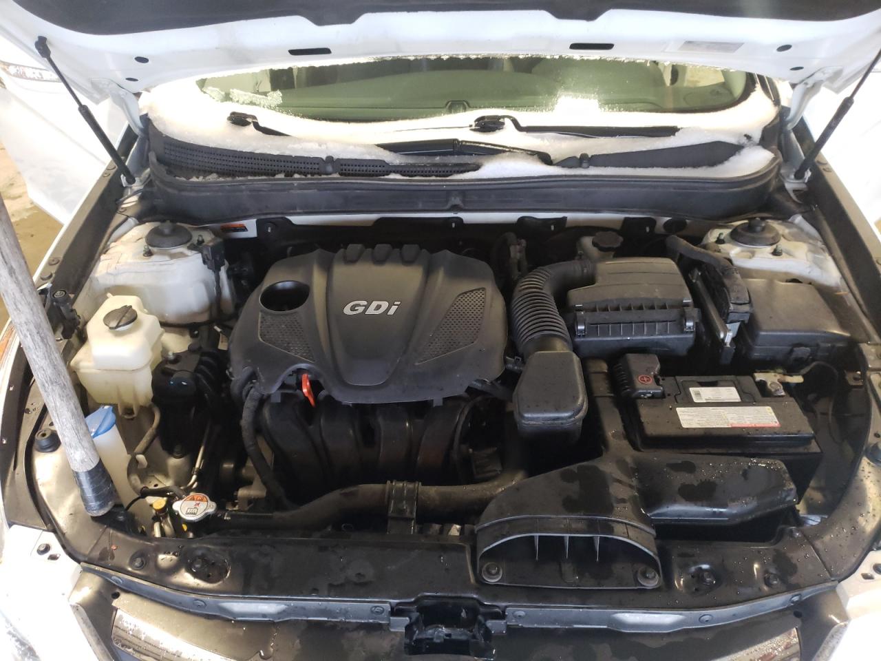 Photo 7 from auction – 2014 HYUNDAI SONATA SE with VIN 5NPEC4ACXEH931421