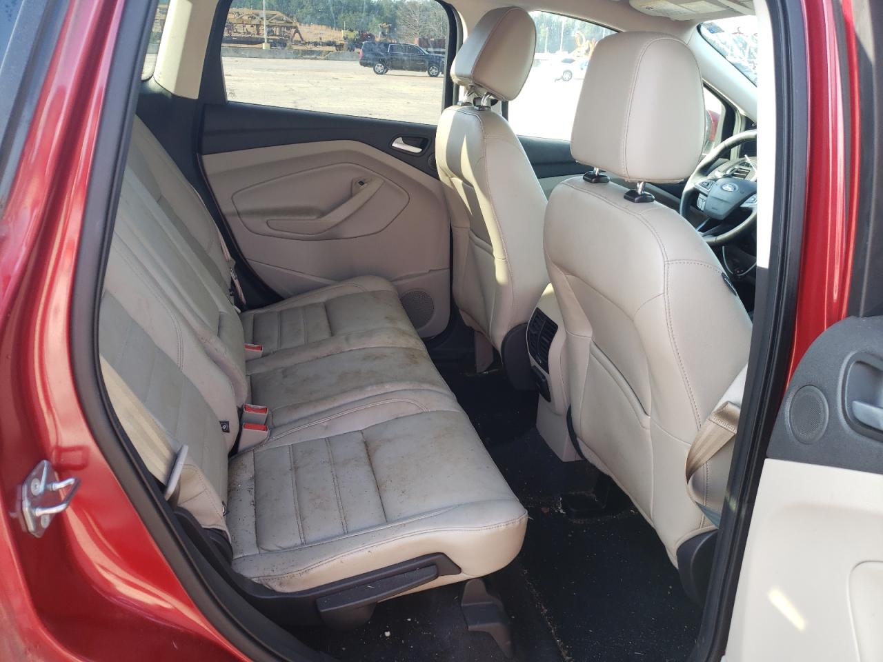 Photo 6 from auction – 2017 FORD ESCAPE SE with VIN 1FMCU0GD5HUD81919