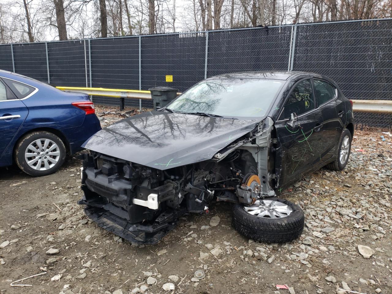 Photo 2 from auction – 2016 MAZDA 3 TOURING with VIN JM1BM1M77G1341121