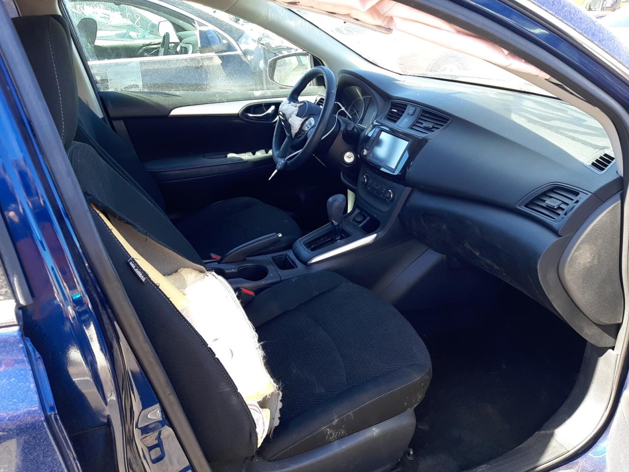 Photo 5 from auction – 2019 NISSAN SENTRA S with VIN 3N1AB7AP1KY230936