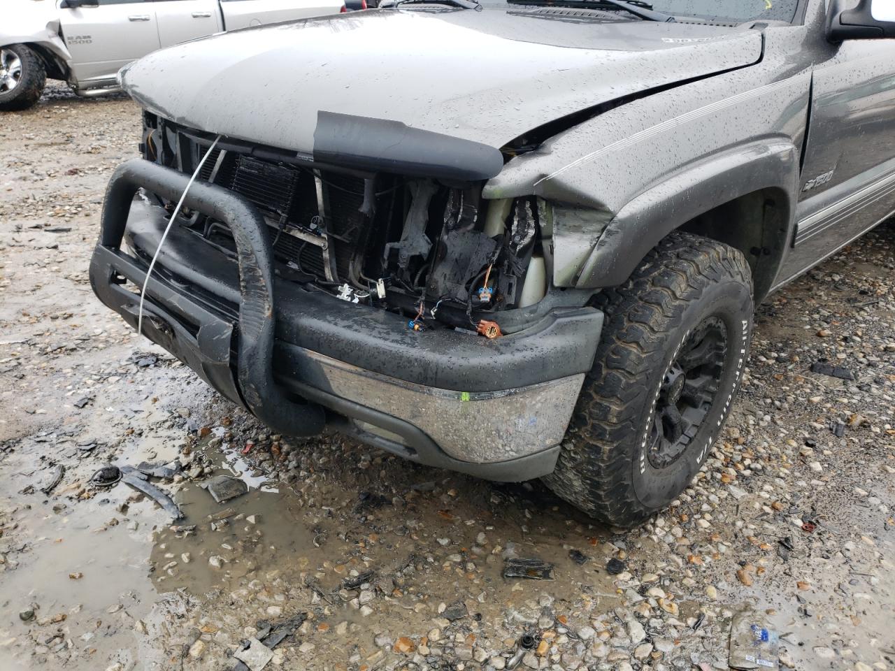 Photo 9 from auction – 2002 CHEVROLET SILVERADO with VIN 2GCEK19T821300069