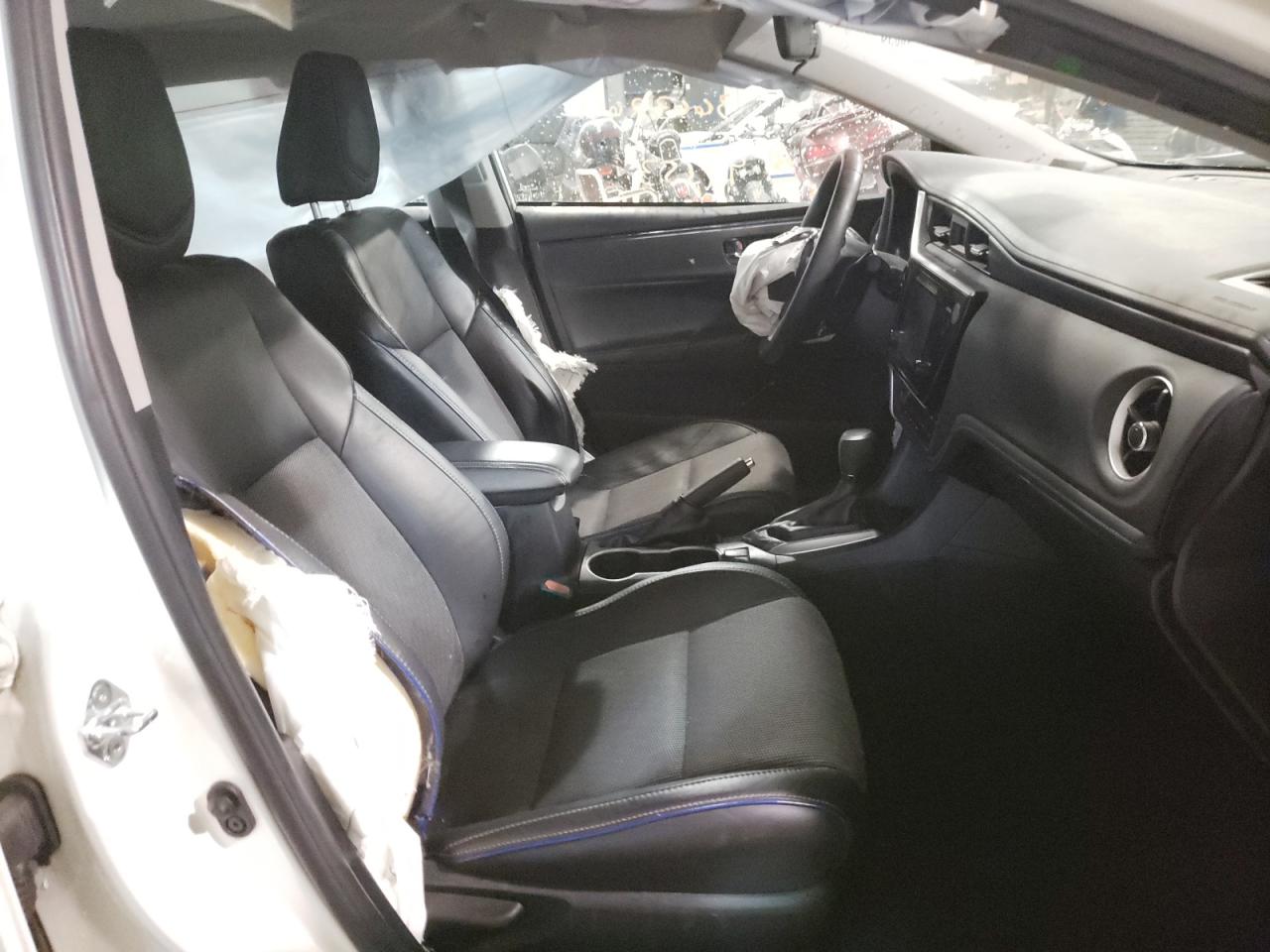 Photo 5 from auction – 2017 TOYOTA COROLLA L with VIN 2T1BURHE3HC773015