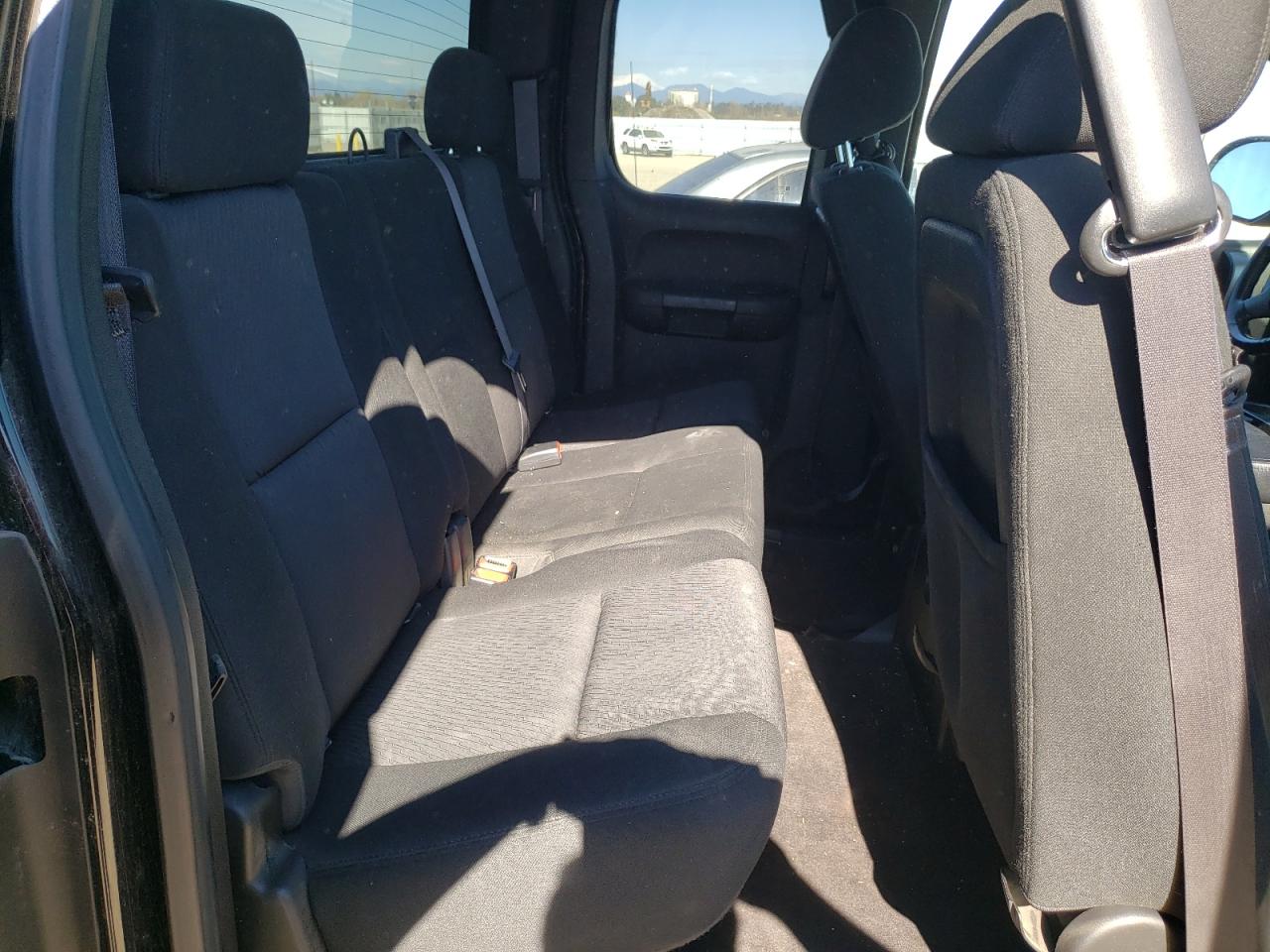 Photo 6 from auction – 2013 CHEVROLET silverado with VIN 1GCRKSE76DZ188625