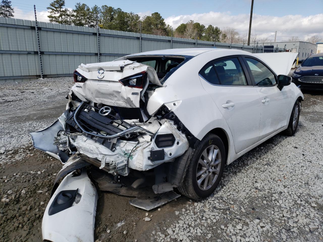Photo 4 from auction – 2015 MAZDA 3 TOURING with VIN 3MZBM1V70FM142568