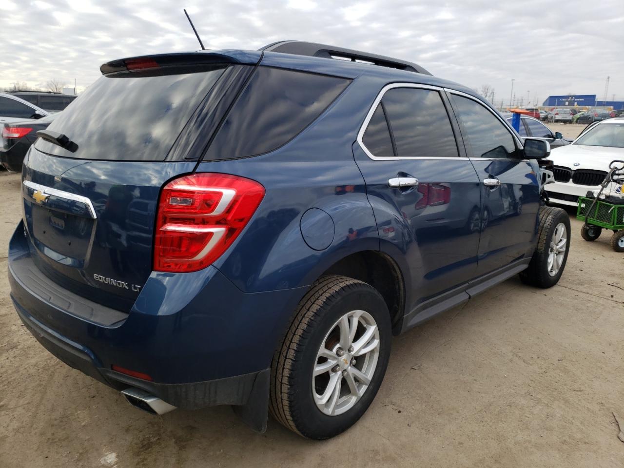Photo 4 from auction – 2017 CHEVROLET EQUINOX LT with VIN 2GNFLFE38H6108559