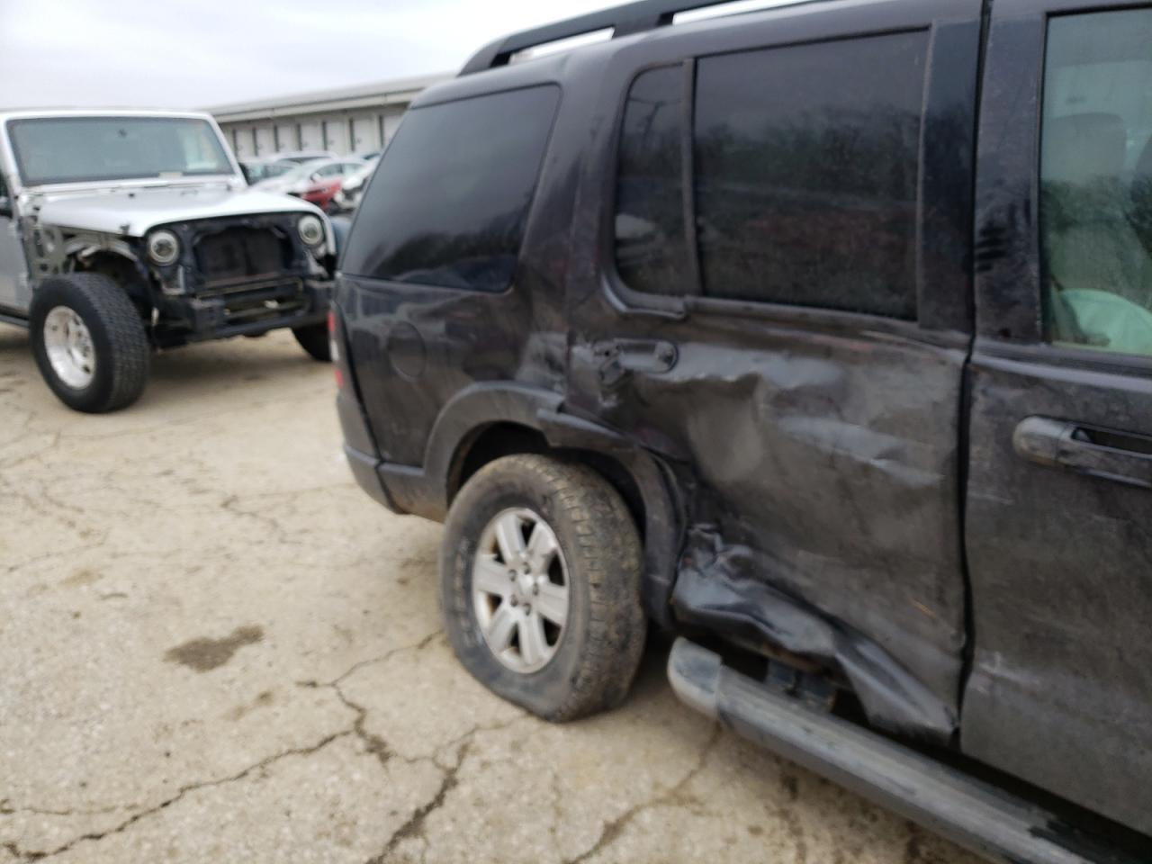 Photo 9 from auction – 2007 FORD EXPLORER X with VIN 1FMEU73E67UB39719