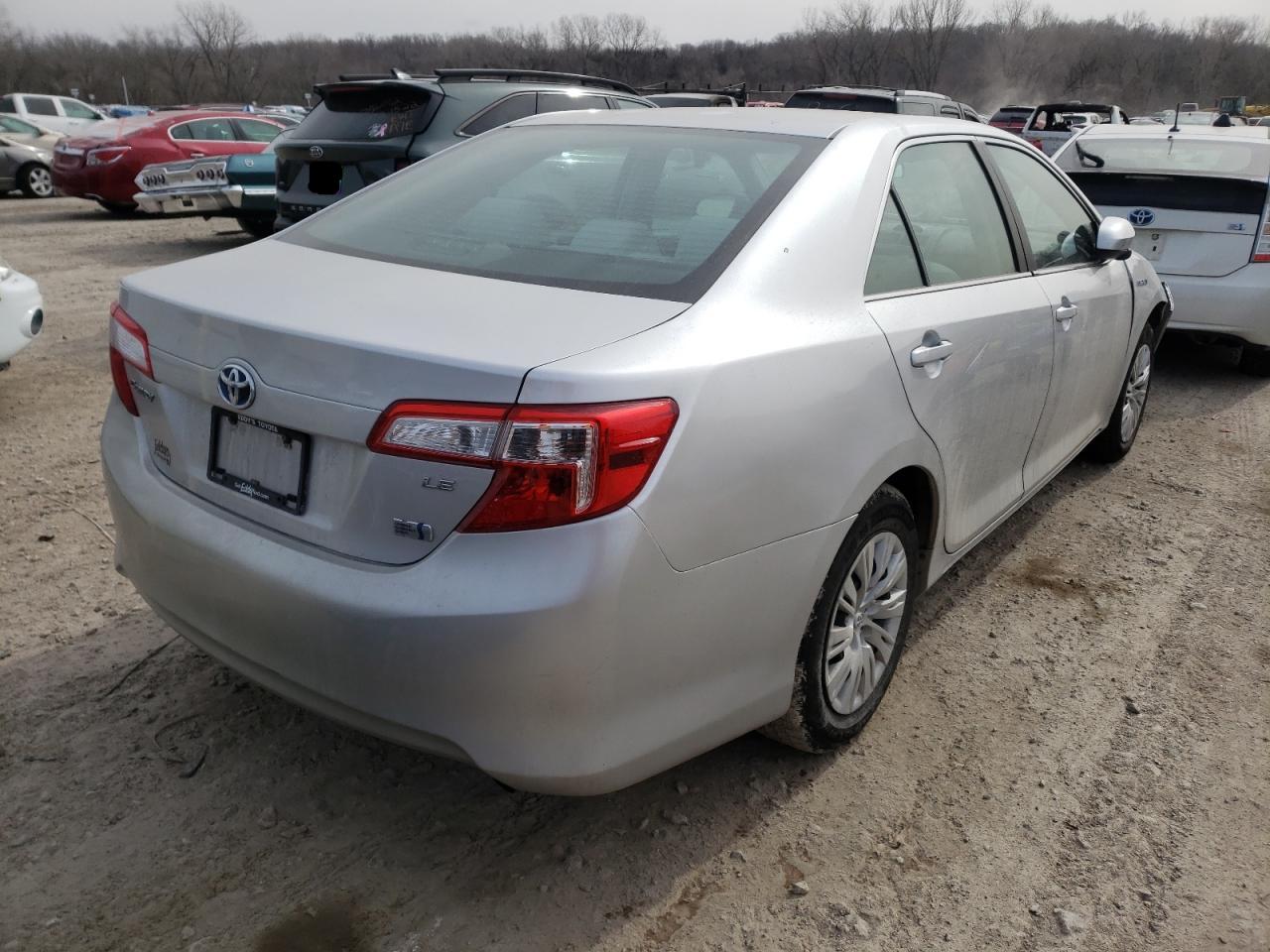 Photo 4 from auction – 2012 TOYOTA CAMRY HYBR with VIN 4T1BD1FK0CU063264